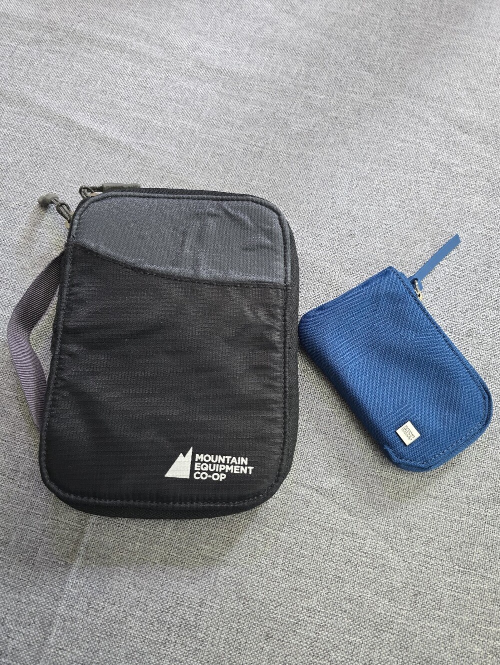 MEC Yravel Accessories - Card and Passport Organizer